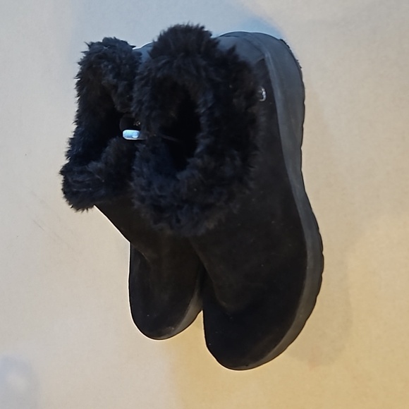 Bzees black booties - Picture 1 of 13